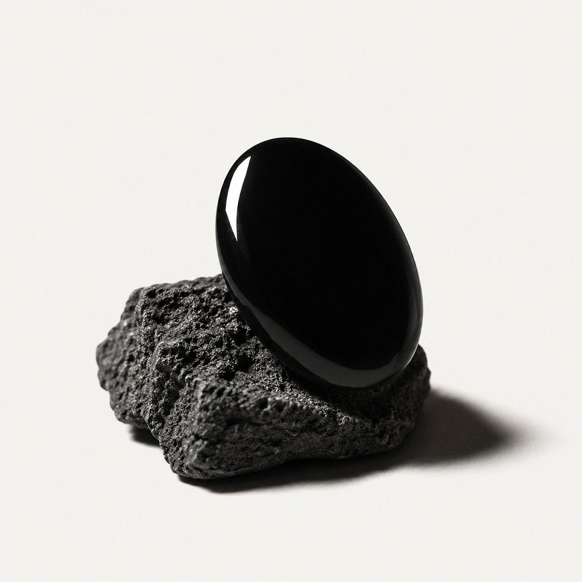 Obsidian Palm Stone | Boundary Shield